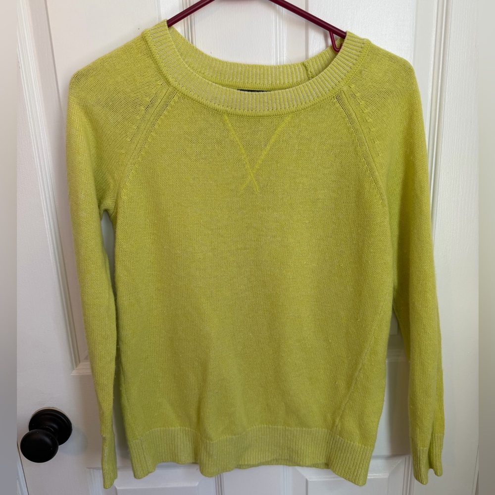 GAP Springtime Chartreuse Women's Crew Neck Sweater Small Wool Blend